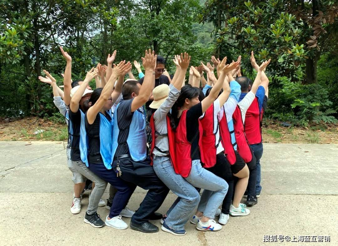 华体会app登入-高强度训练背后的团队协作