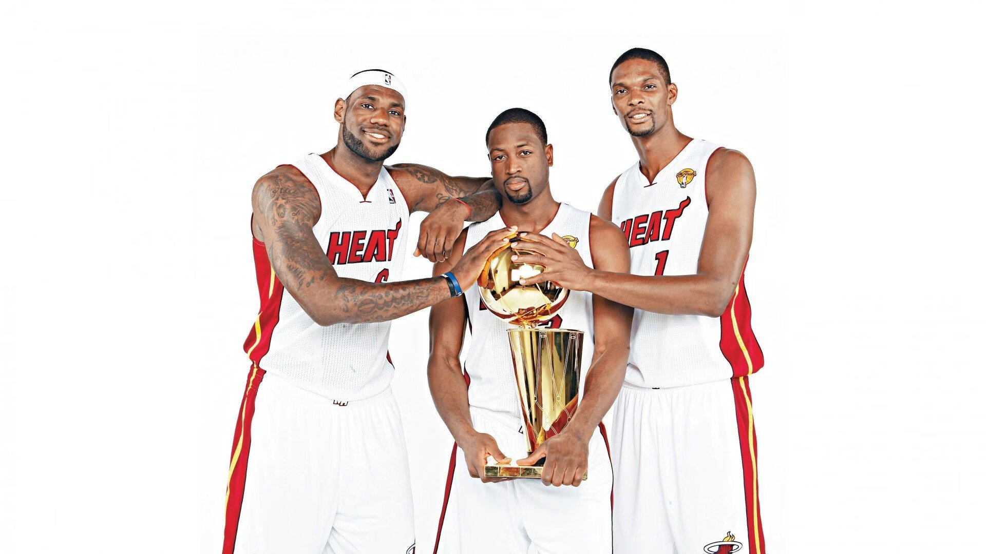 里奇·麦考的无畏精神激励了全黑队的一代又一代球员,里奇麦考橄榄球